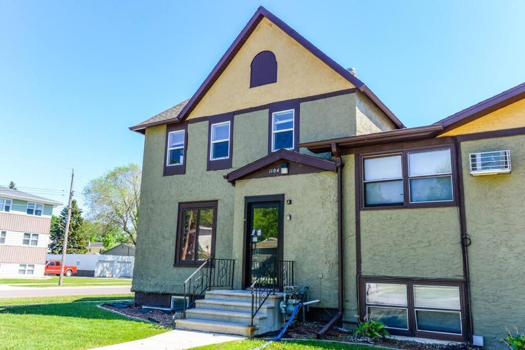 2 Bedroom Apartment Near Ndsu And Downtown Fargo Luaran gambar
