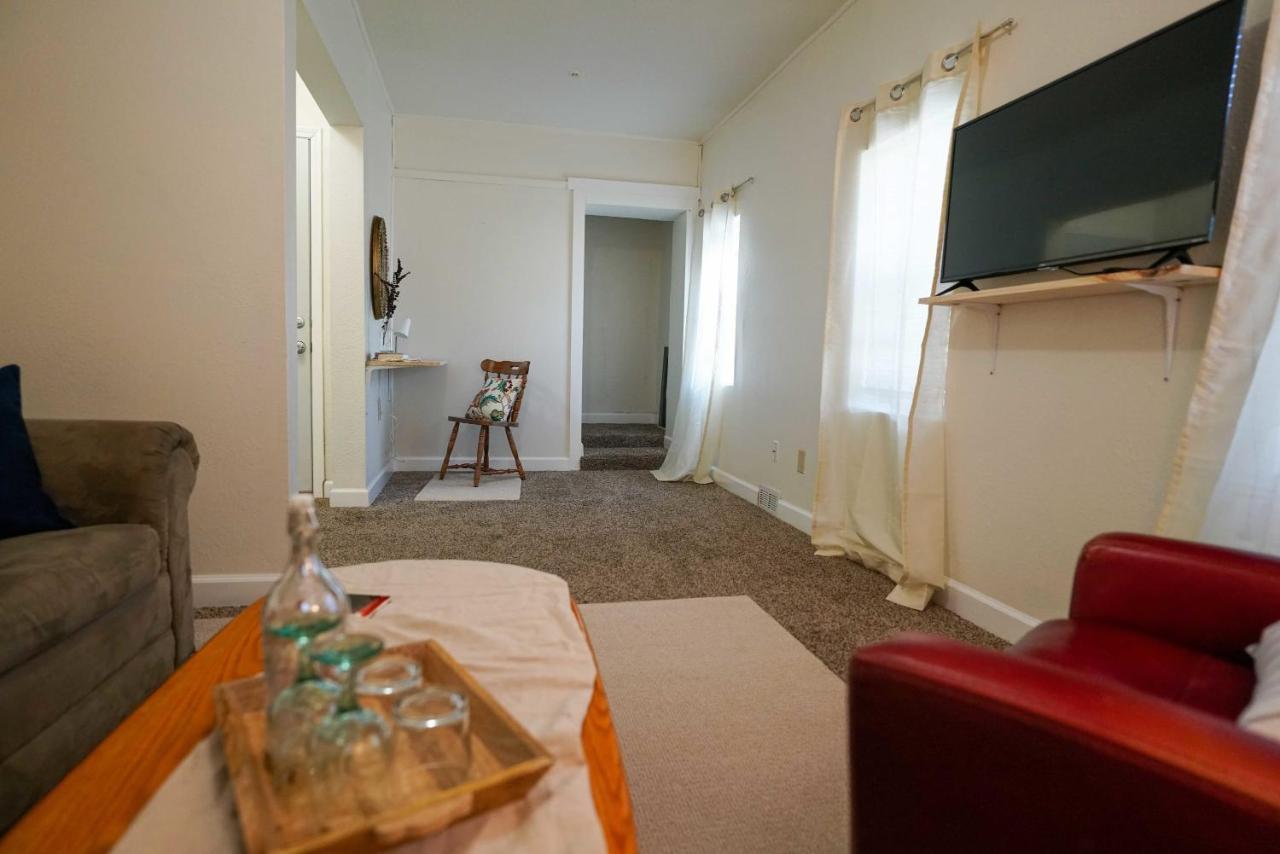 2 Bedroom Apartment Near Ndsu And Downtown Fargo Luaran gambar
